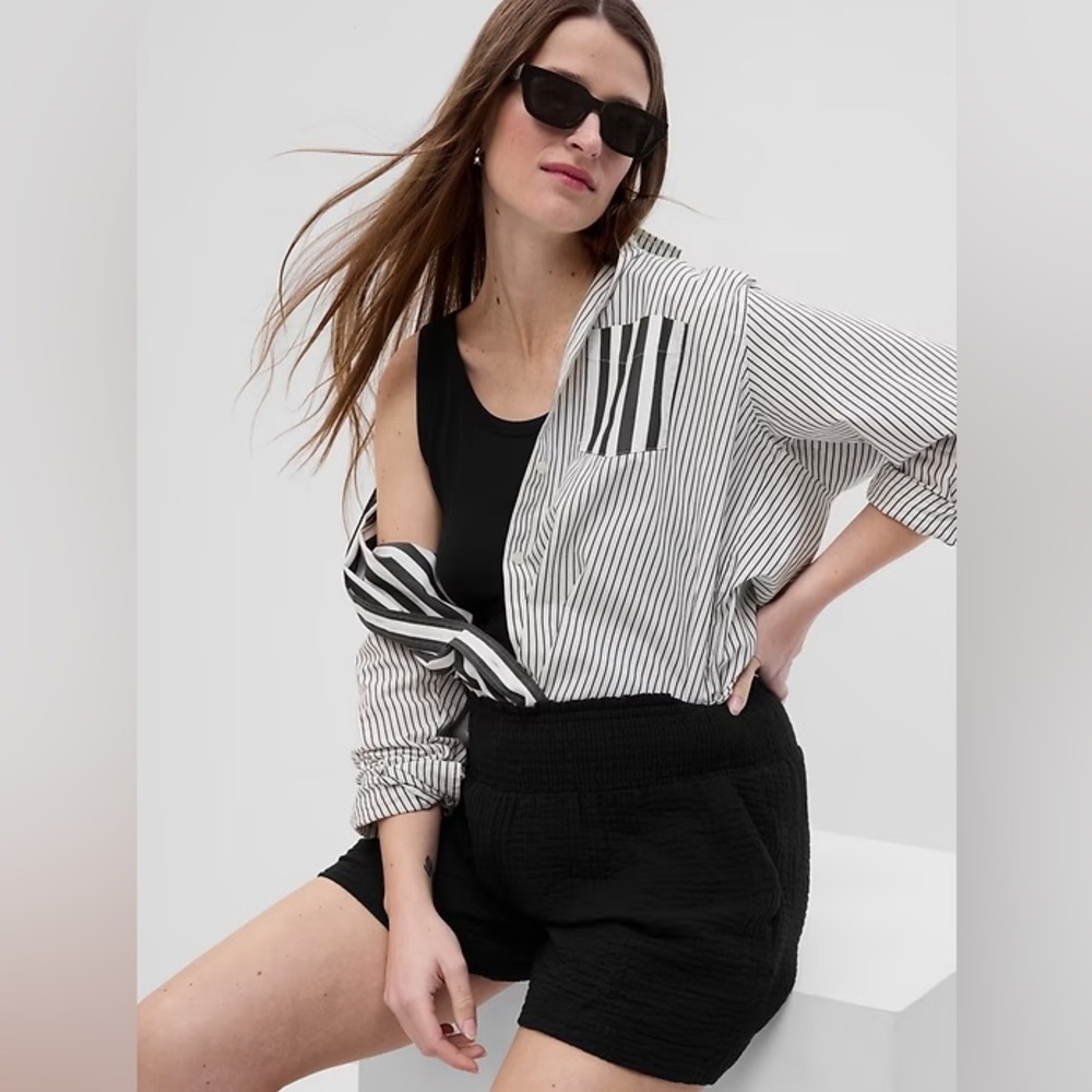 GAP Maternity Crinkle Gauze Smocked Shorts - S